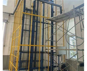 导轨式升降货梯